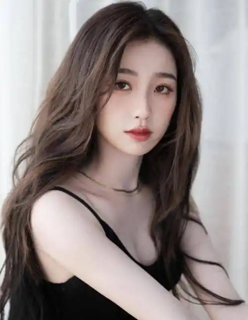 虞书欣肤白貌美太惊艳了!魔鬼身材长腿纤细性感火辣_事业_黑色_写真