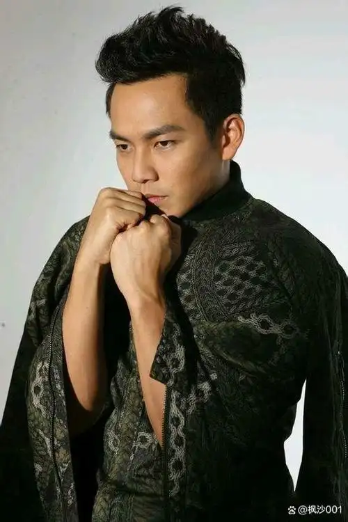 钟汉良用才华和努力书写辉煌