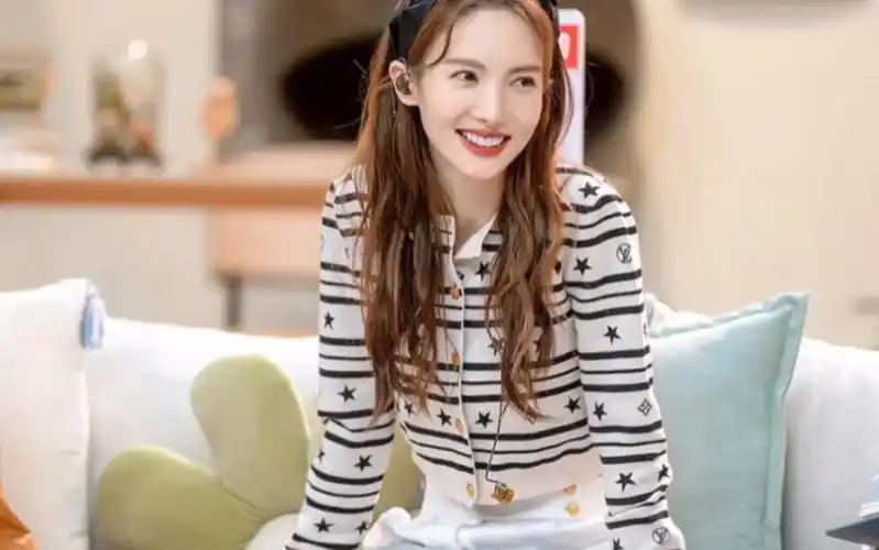 金晨姐姐穿的衣服真好看 你