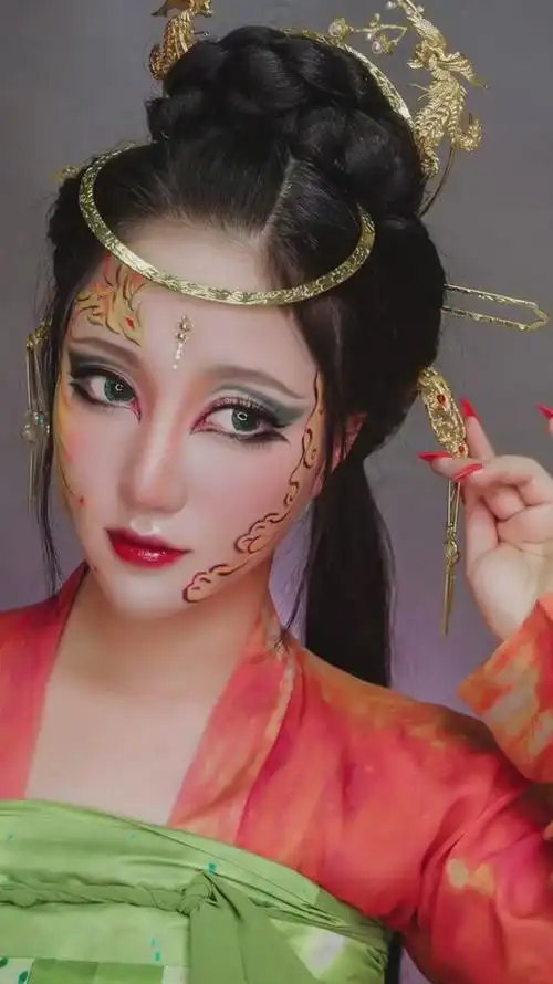 化妆教程今天脑洞一个凤凰的妆容 古风汉服美如画-度小视
