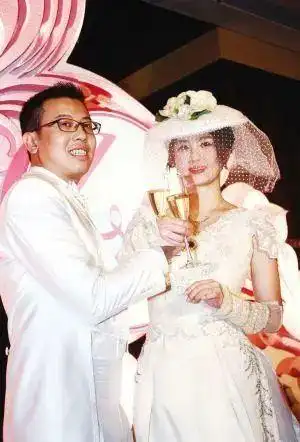 萨顶顶近照和老公见面90分钟就闪婚现在过上了豪门阔太的生活
