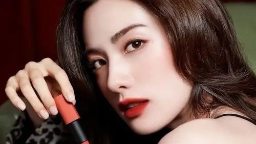 "我想过很多种不可能.""比如,拥有你."女配素材英气逼人林珍娜.