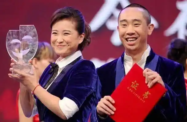 贾玲,你还差一个《欢乐喜剧人》总冠军_李焕英_陈曦_时代