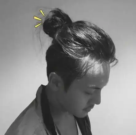 男生日式马尾如何扎 五款日式马尾发型来示范(2)_马尾辫发型_西子美发