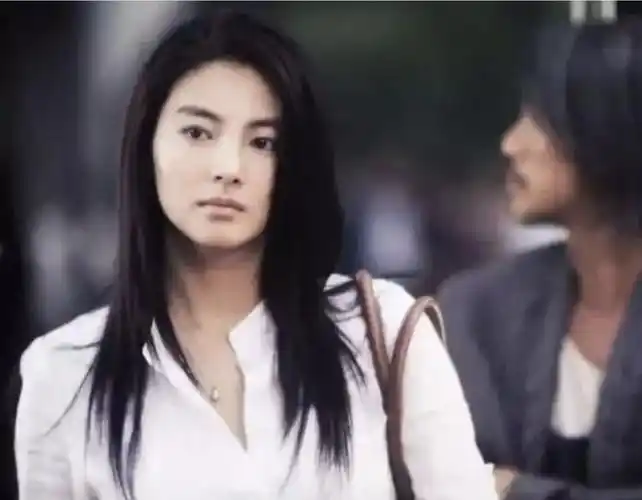 网易首页>网易号>正文申请入驻>20岁出演周星驰的电影《长江七号》就