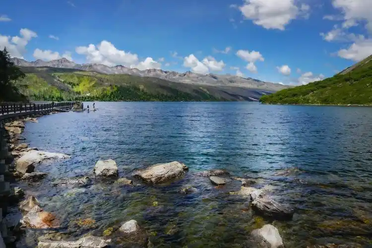 超美丽迷人的湖泊风景