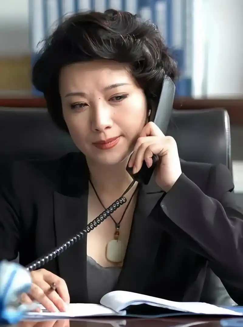 国家一级演员王静,长得漂亮演技好,为人低调无绯闻,60岁婚姻成迷.