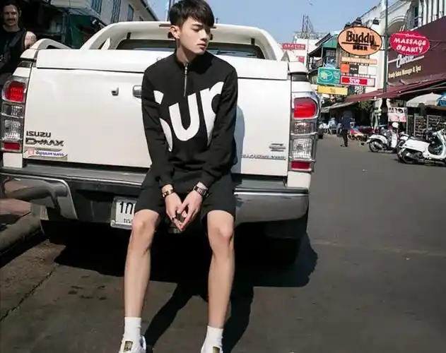 赘肉,肚腩,白斩鸡,这7位演员身材"没料"还敢露肉,自信过头