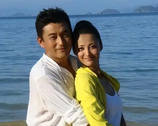 11位"浪姐"背后的老公,有人嫁活佛有人嫁大亨,一个比一个幸福