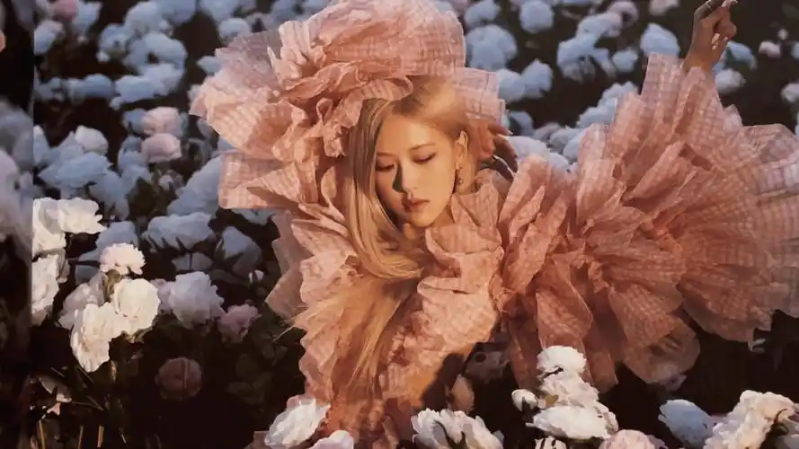 【ros07】【- r -】【特别版】朴彩英solo photobook 特别版 !