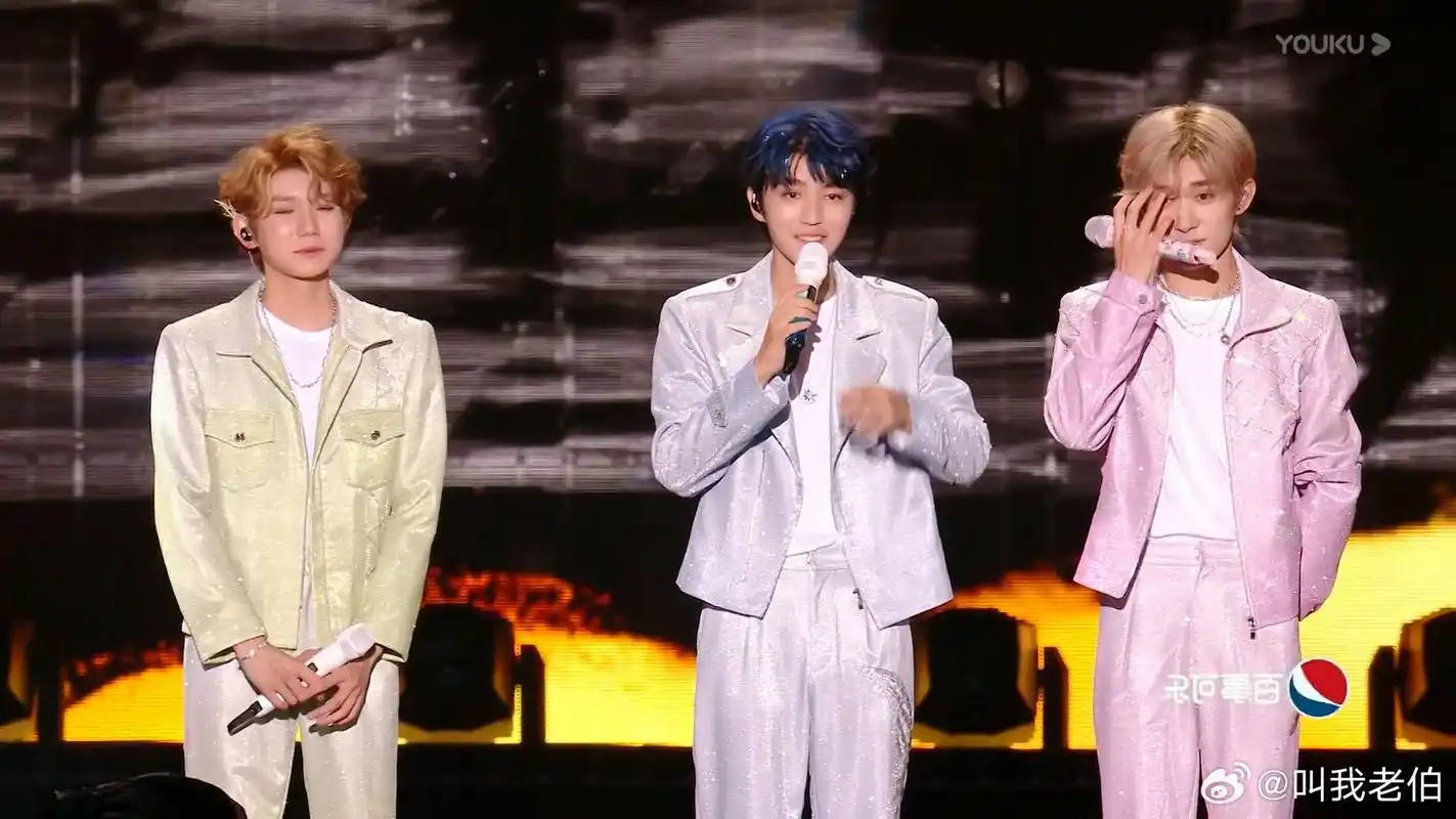 tfboys是不是身高的原因,三个人看着都还很小孩,没点气势,唱功一般,跳
