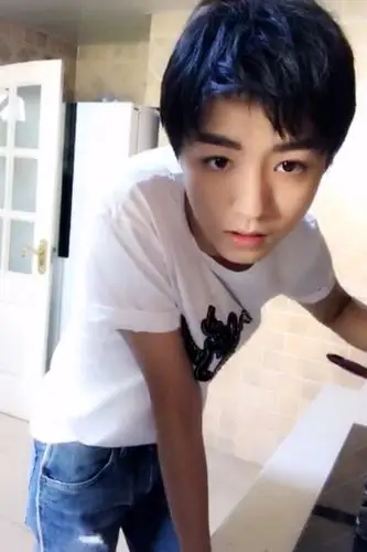 王俊凯脱口而出的几句话竟让主持人无言以对