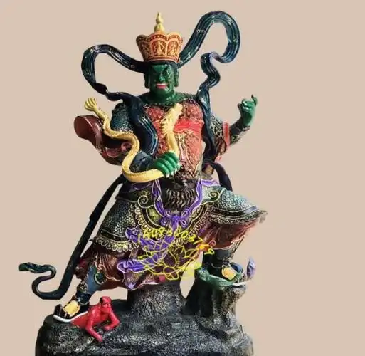 魔礼红四大天王分别是长天王魔礼青,多闻天王魔礼红,持国天王魔礼海