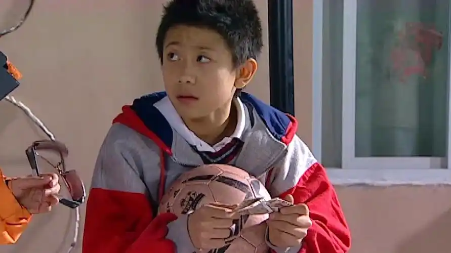 《家有儿女》精彩片段,张一山搭档杨紫给我们了一个快乐的童年