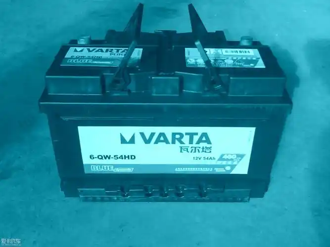 今天换了一块瓦尔塔电瓶,包装箱上标明原产地为捷克,谁知道是怎么回事