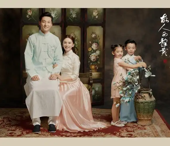 影楼儿童摄影中国风古装一家四口全家福拍照亲子装艺术照写真服装