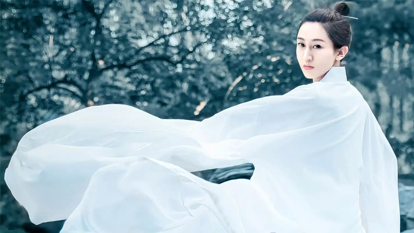 北国清新俊秀美女古风人像摄影写真壁纸,这是美桌网为你准备的电脑桌