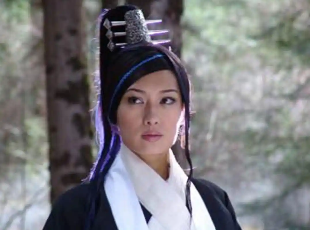 神雕侠侣李莫愁曾被渣男骗光财产今52岁仍韵味十足