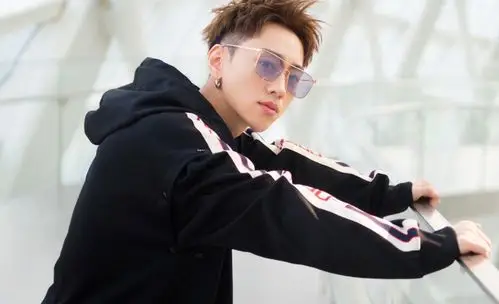 魏巡的老婆尹程照片已婚实锤曝光遭打脸黑历史竟一大堆