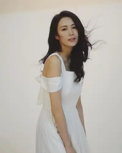 汤怡kathy tong的图片