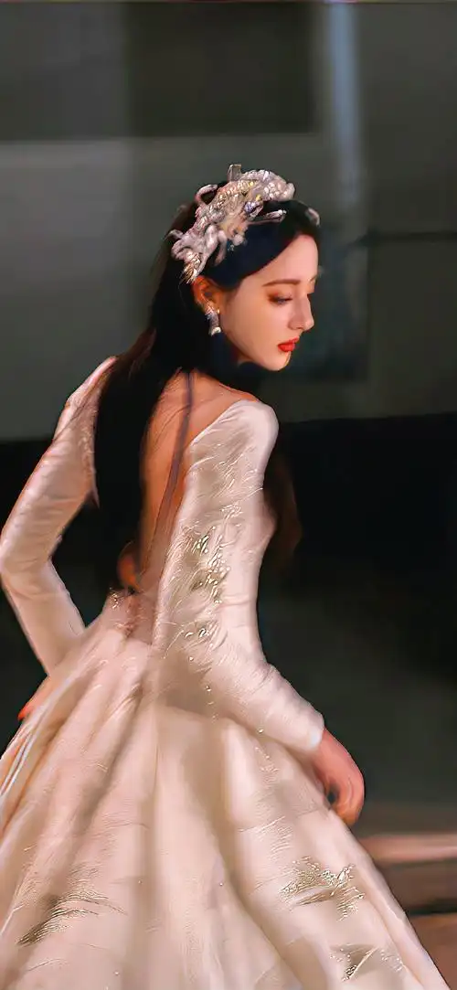 迪丽热巴壁纸99