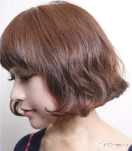 中短发发尾烫