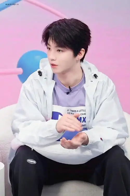 王俊凯直播##王俊凯已进组