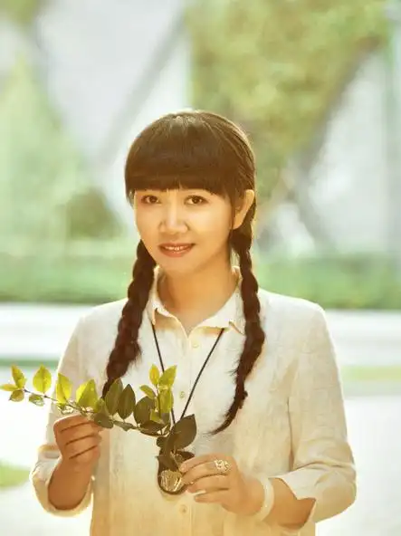 xpxhk1z">侃侃,出生于中国江苏省扬州市,kan kan,汉族,中国内地女歌手