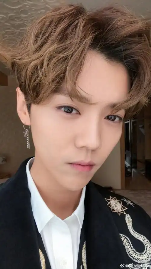 鹿晗代言甄稀冰淇淋##歌手鹿晗