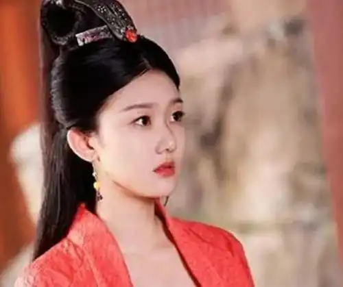 杨幂旗下的八朵小花一个比一个长得美其实还有五位男星也很有型