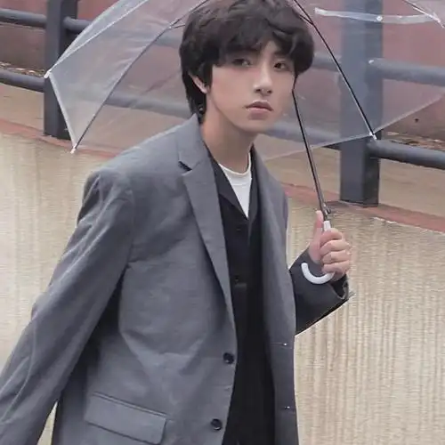 2020最火帅气男生干净头像