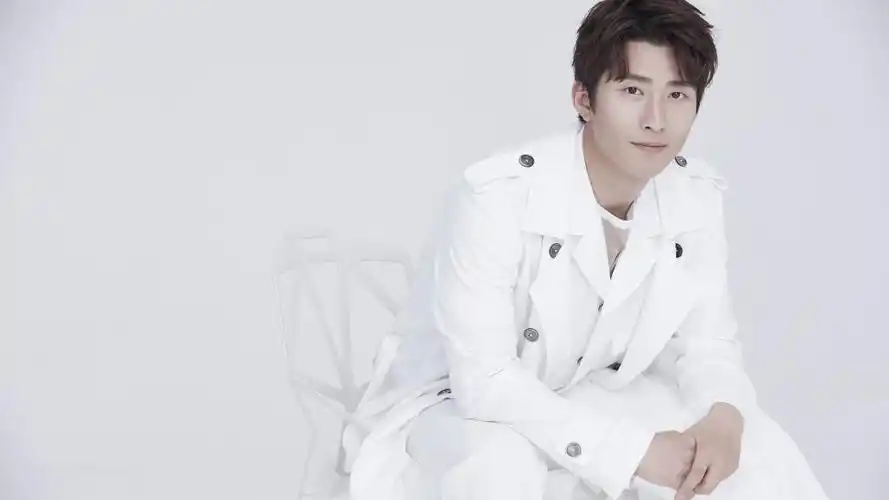 窦骁帅气时尚魅力写真,高清壁纸图片,大陆明星-回车桌面