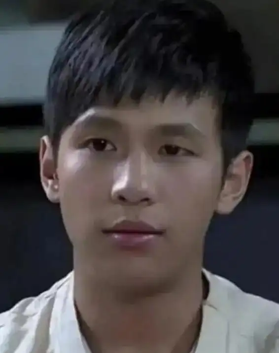 宋小宝晒笑草旧照喊话沙溢谁没笑草过是的