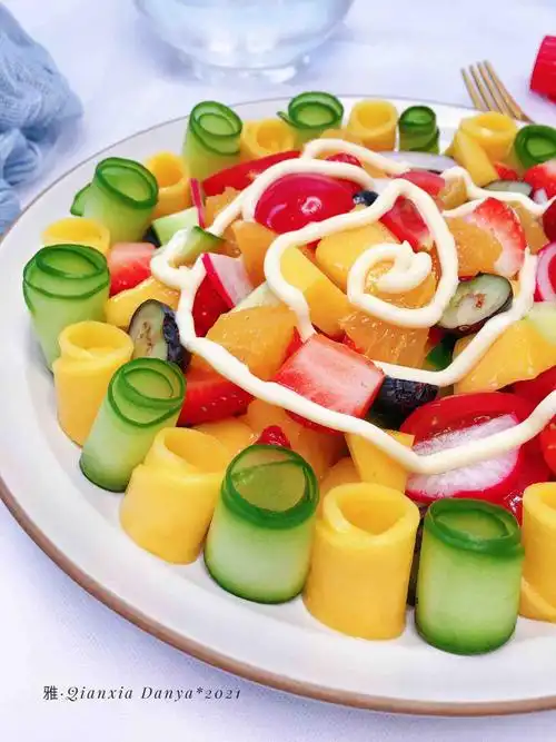 缤纷水果沙拉,缤纷水果沙拉的家常做法 - 美食杰缤纷水果沙拉做法大全