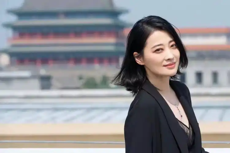 44岁的"好命"梅婷,离婚再闪婚,暴瘦30斤,连章子怡都羡慕的她终于收获