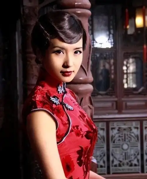 中戏十大最美校花,陈好未入前三,唐嫣未入前五,胡静梅婷未入榜