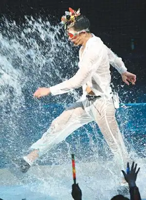 郭富城热唱舞王 台湾小巨蛋台湾站 @ 我的蓝天还是蓝吗 我的阴天还是