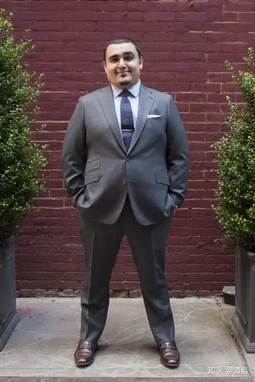 胖子如何穿衣服西服才有春天