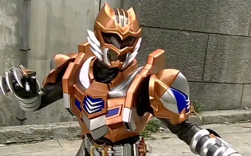 铠甲勇士:话费侠(地虎侠)吃瘪!