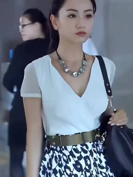 杨蓉,就这身材给谁也当宝贝啊-度小视