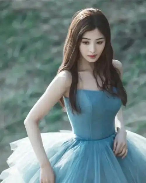 每天分享一个美女之张含韵篇八十