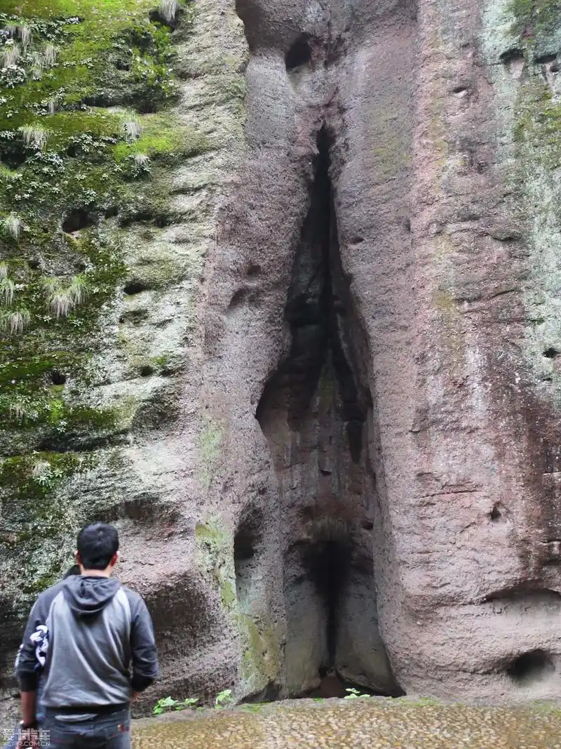 江西鹰潭龙虎山----仙女岩