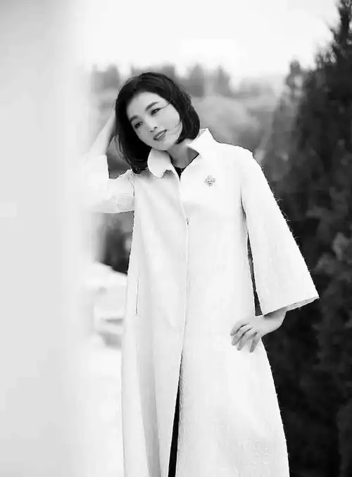 回顾白雪中年离异后收获完美姐弟恋婚后爱情事业双丰收