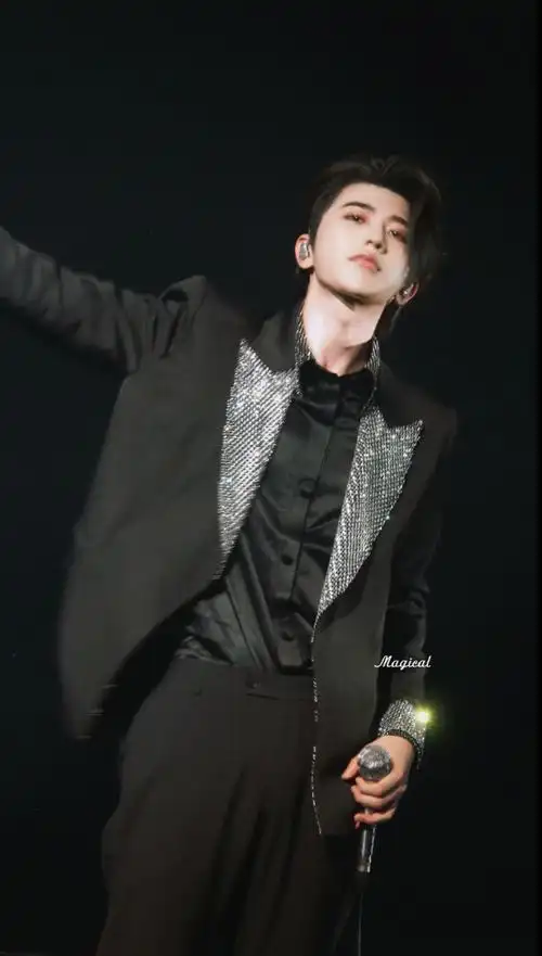 蔡徐坤2023迷巡回演唱会