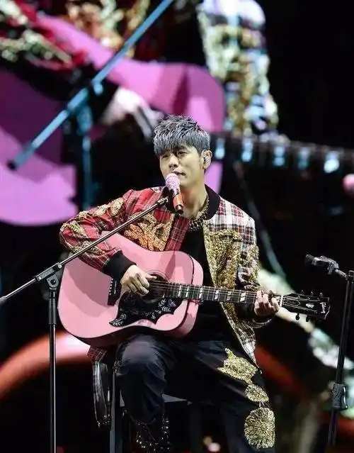 周杰伦的摩天轮世界巡回,一共是六次海外城市举办,涉及新加坡