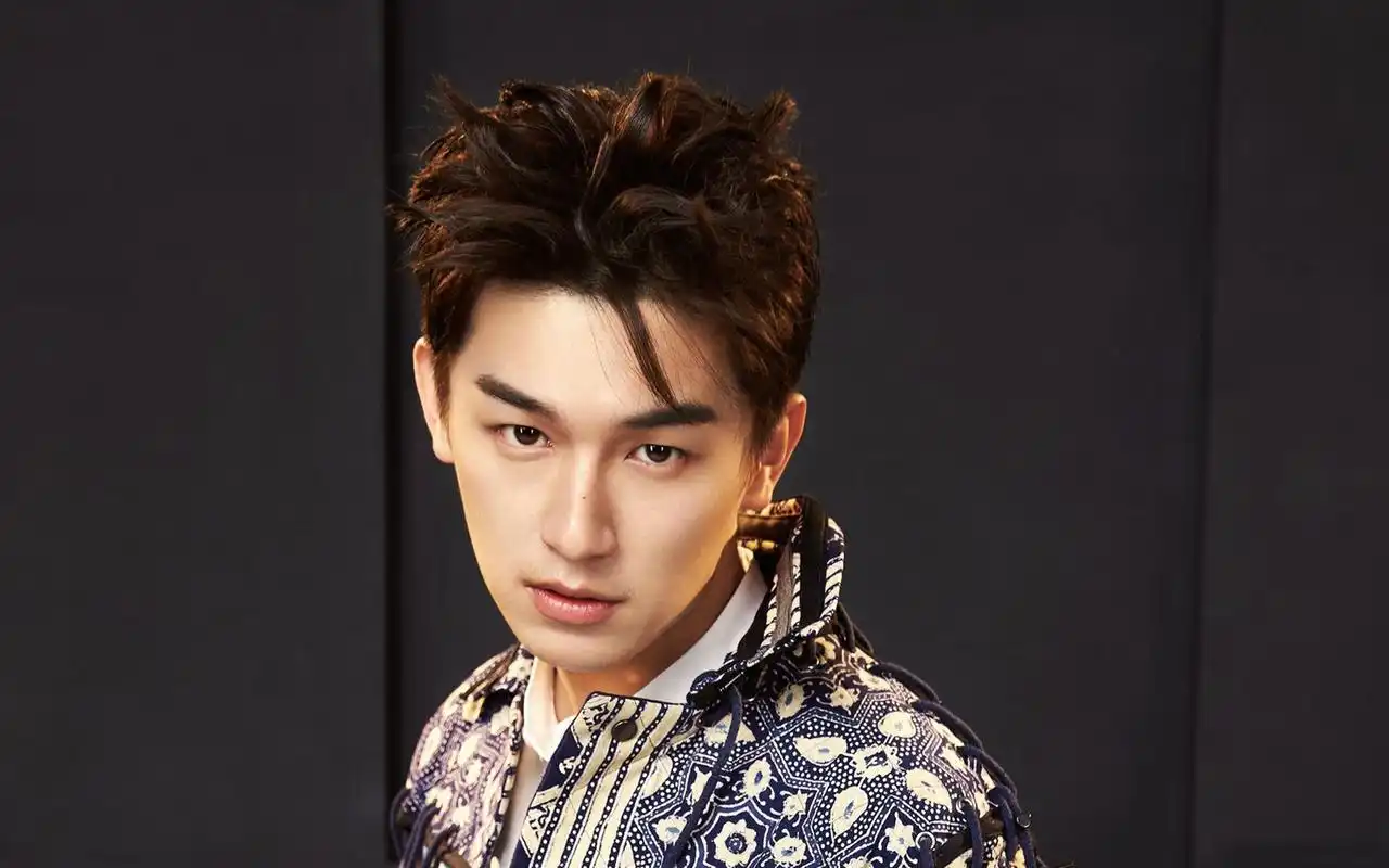 杨旭文高清写真图片桌面壁纸