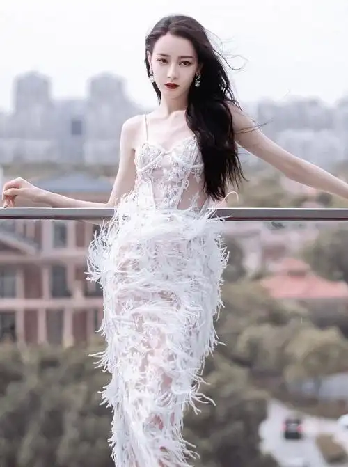 球状闪电溜了大半年的张艺兴换成了他热巴也确认不会参演