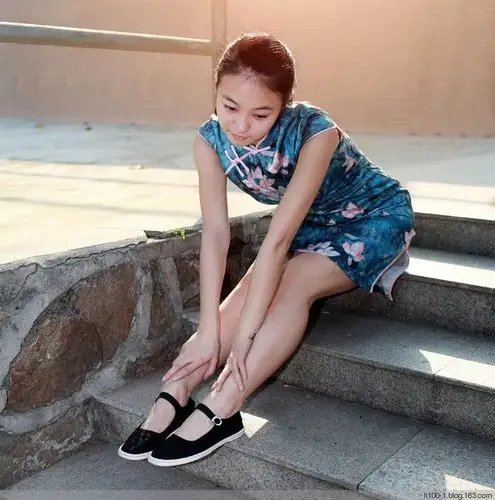 【布鞋情怀】布鞋美足美腿诱惑(配旗袍)(133p)