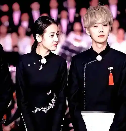 资源共享?迪丽热巴私生活的谣言能有多离谱