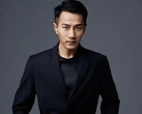 刘恺威离婚后独自带娃,为了陪伴女儿退掉工作,他是否尽到了父亲的责任